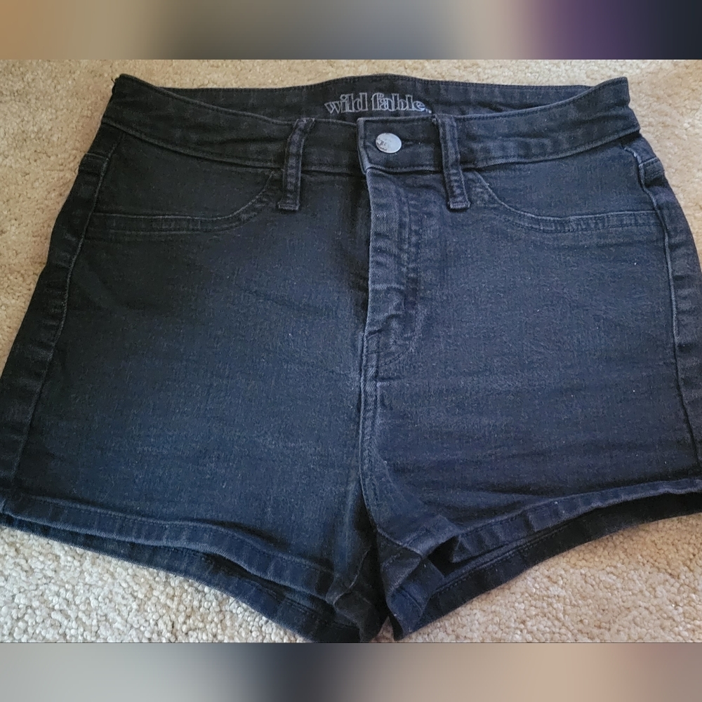 Women's Junior jean shorts, high waisted, black, short size 4,